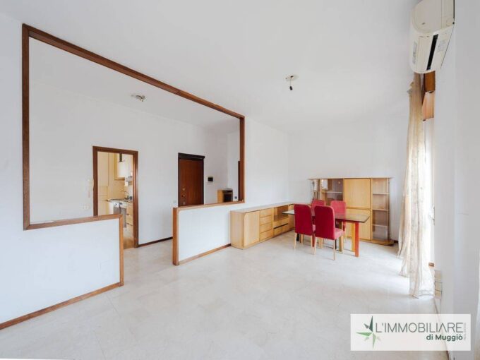 ENORME 3 LOCALI CON CUCINA ABITABILE E 2 TERRAZZINI. LIBERO.